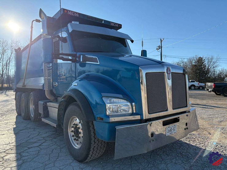 2020-kenworth-t880-image-8