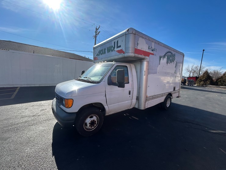 2006-ford-e450-image-5