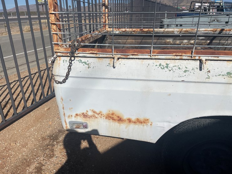 #3299-•-lot-3299-image-7