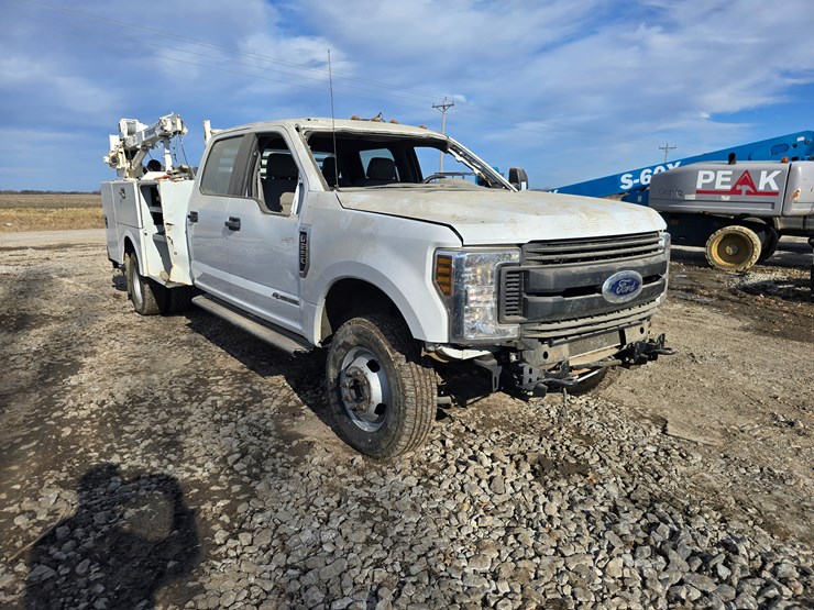 2019-ford-f350-image-14