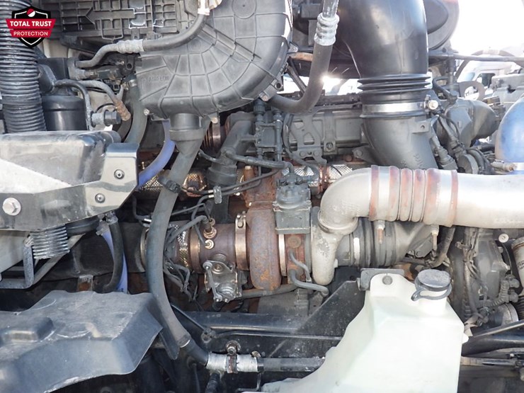 2023-kenworth-t680-image-30