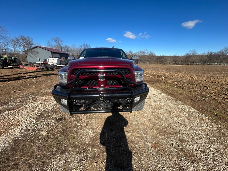 2018-dodge-3500-image-30