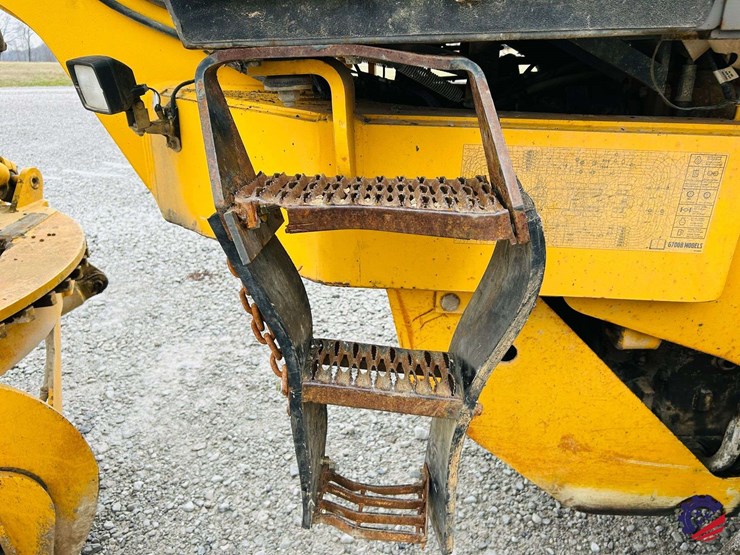 2003-volvo-g710b-image-89