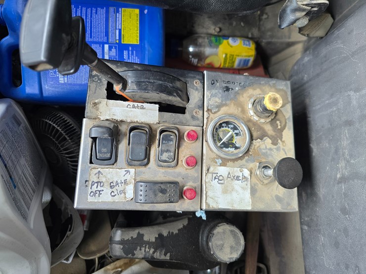 2012-caterpillar-660-image-104