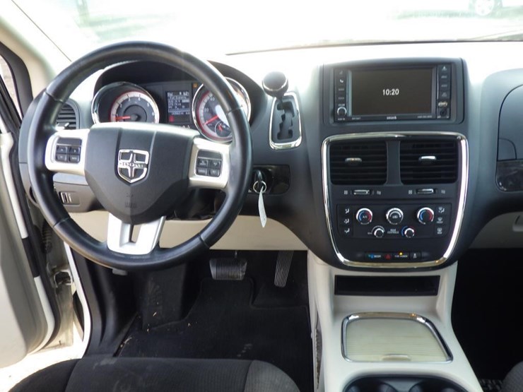 2013-dodge-grand-caravan-image-9