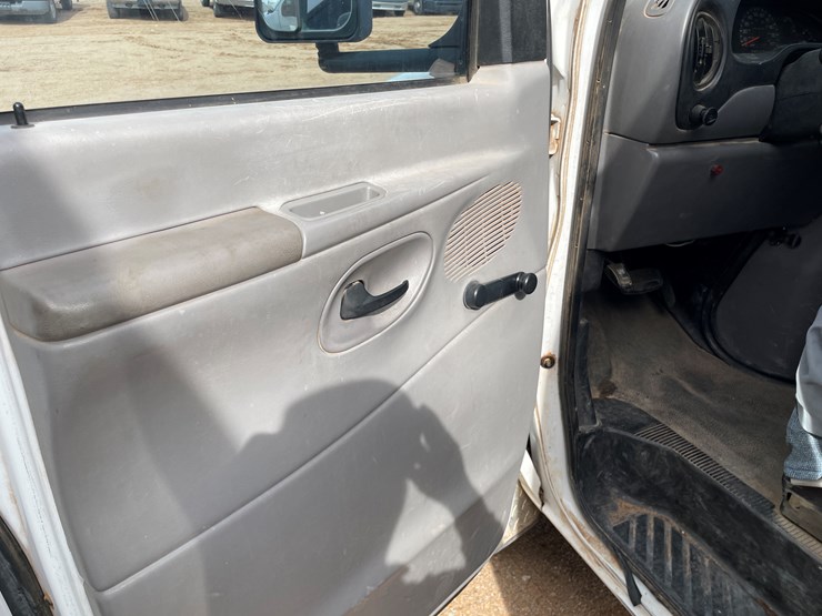 1998-ford-e350-image-8