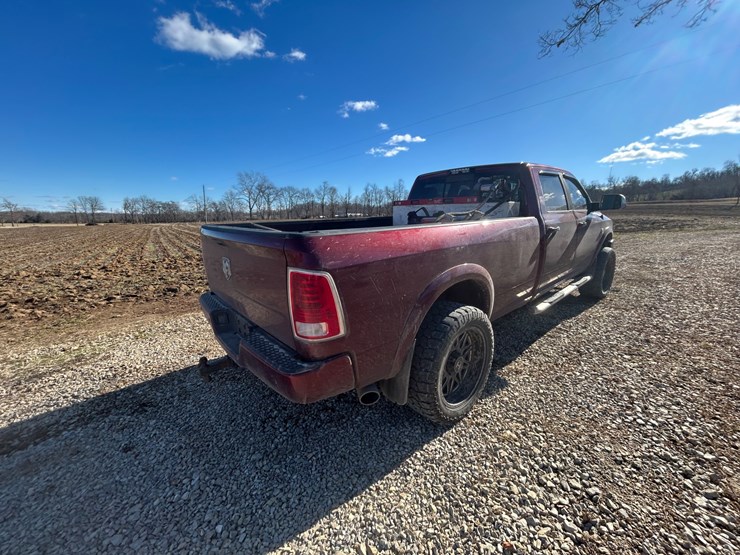 2018-dodge-3500-image-19