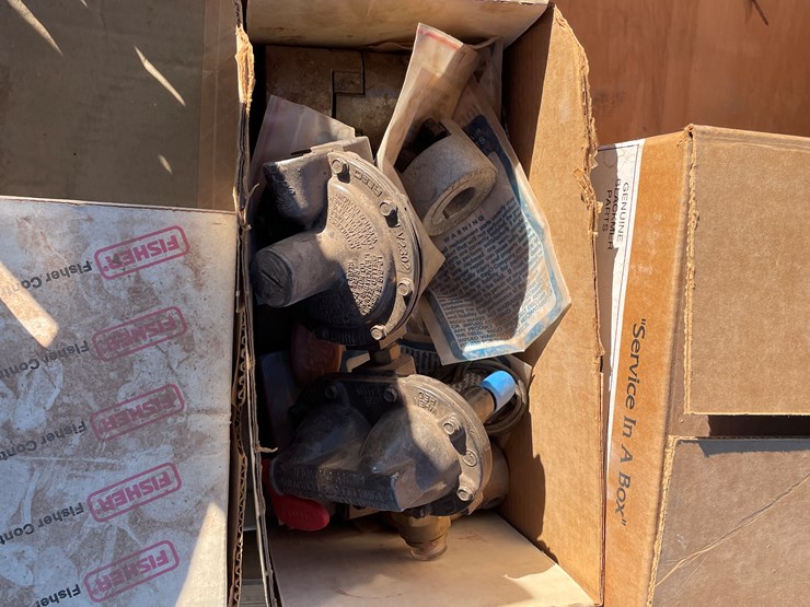 #3298-•-propane-bottles-and-propane-parts-image-4