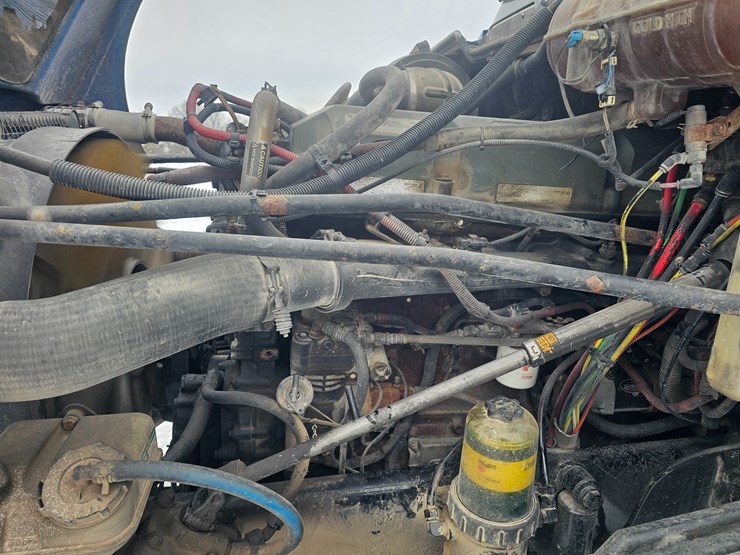 2007-freightliner-columbia-120-image-30