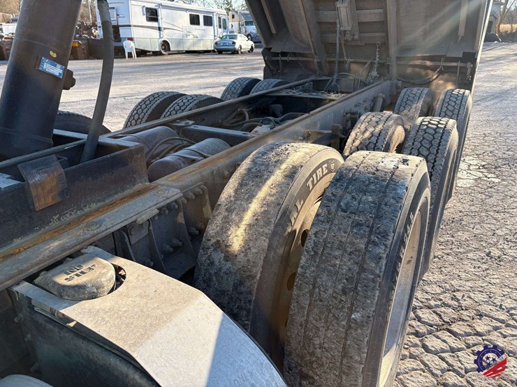 2020-kenworth-t880-image-90