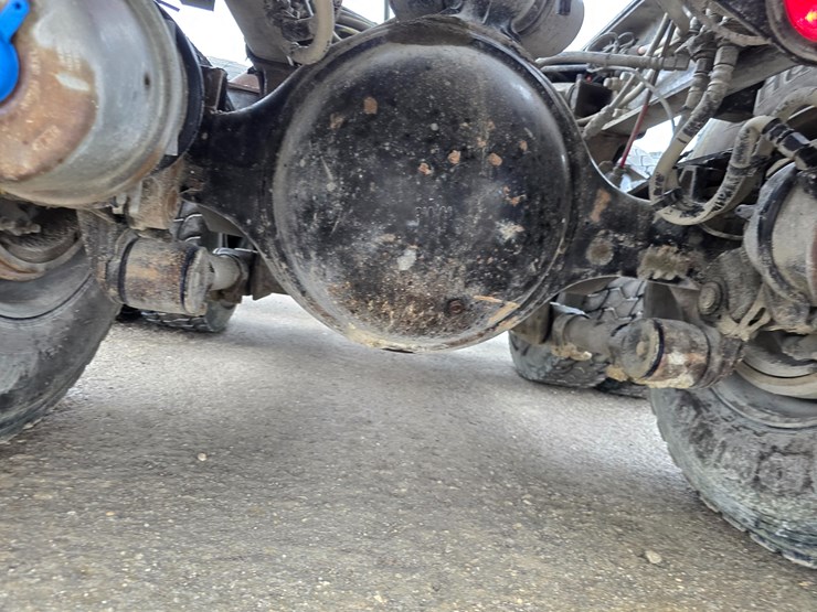 2020-peterbilt-567-image-129