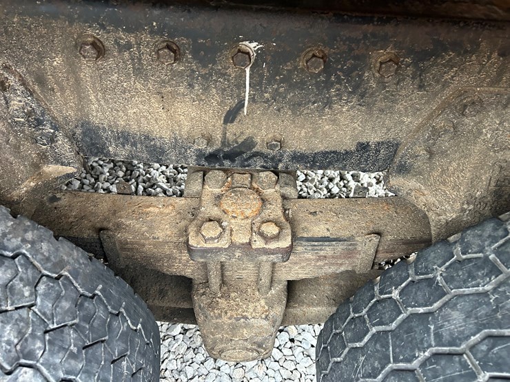 1988-peterbilt-357-image-41