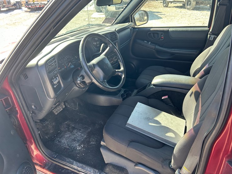 2003-chevrolet-s10-image-54