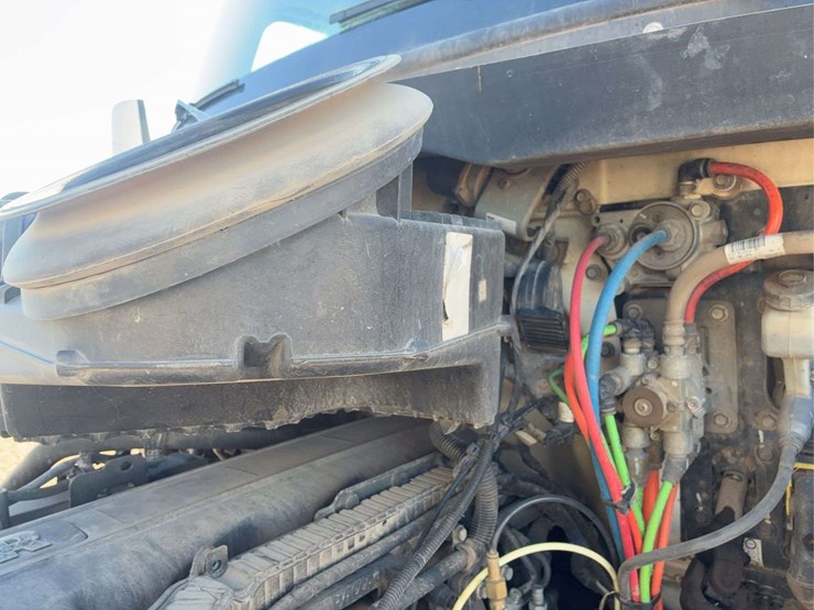 2017-kenworth-t680-image-64