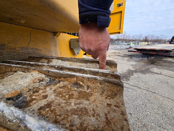 2004-deere-655c-image-80