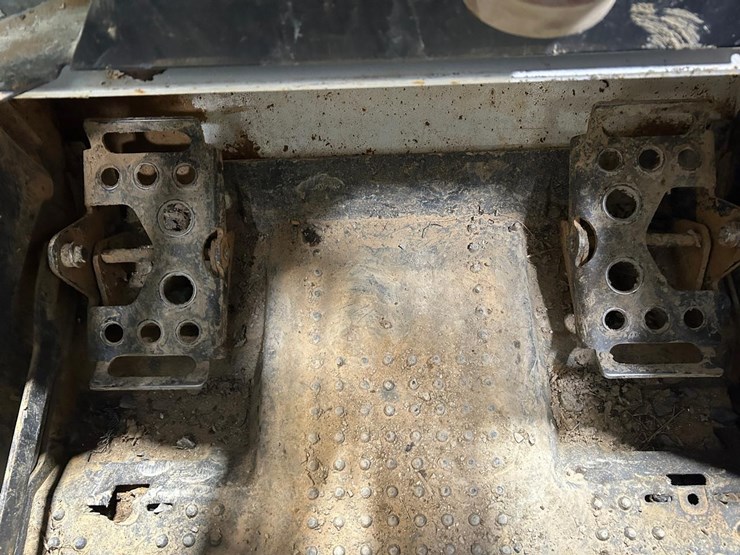 2017-bobcat-t590-image-23