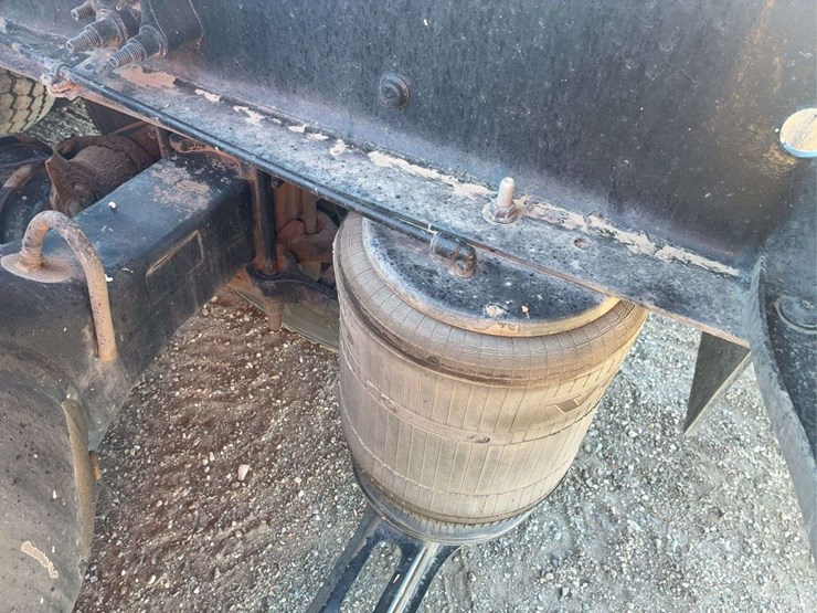 2019-volvo-volvo-vnl-tandem-axle-dual-conventional-new-generation-tractor-truck-image-11