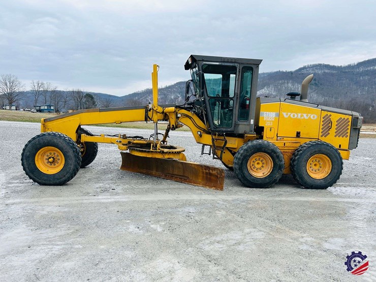 2003-volvo-g710b-image-2