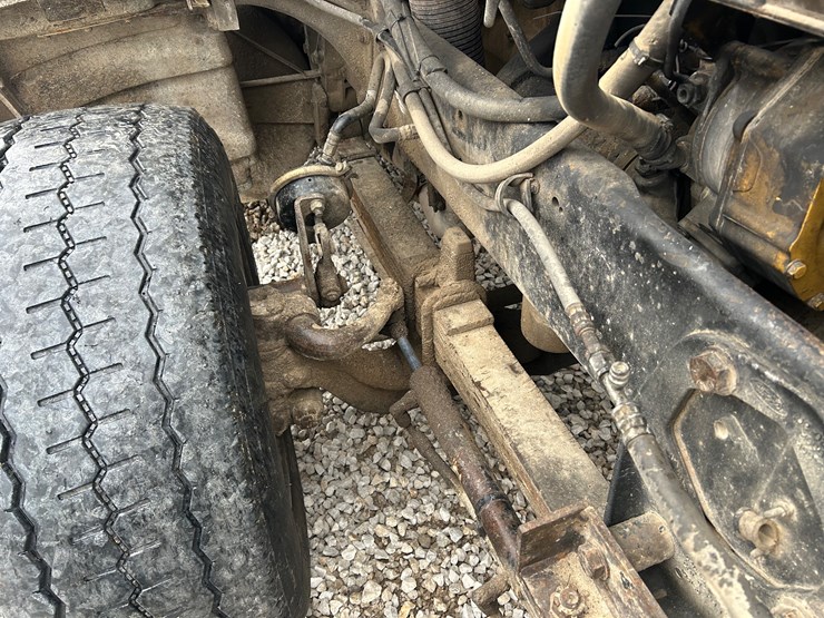 1988-peterbilt-357-image-22