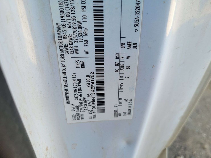 2019-ford-f550-image-27