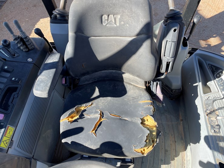 2012-caterpillar-420e-image-16