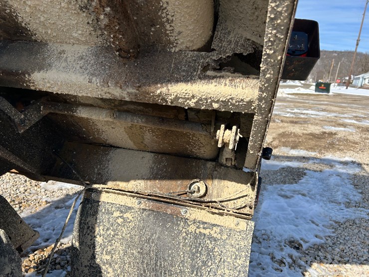 1984-ford-f700-image-51