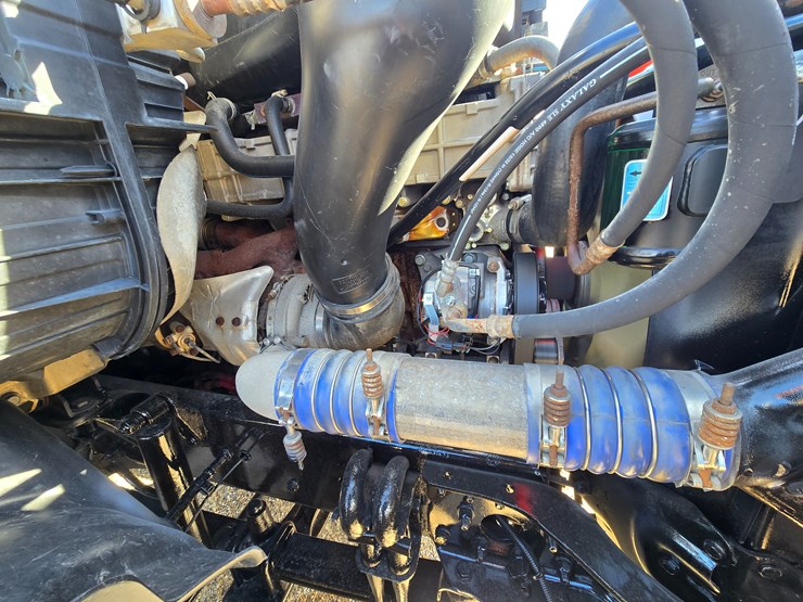 2012-freightliner-cascadia-113-image-42