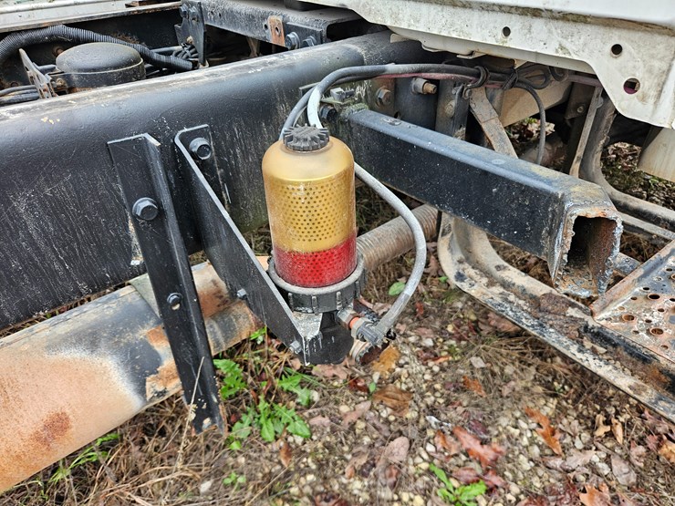 2004-international-durastar-4300-image-34