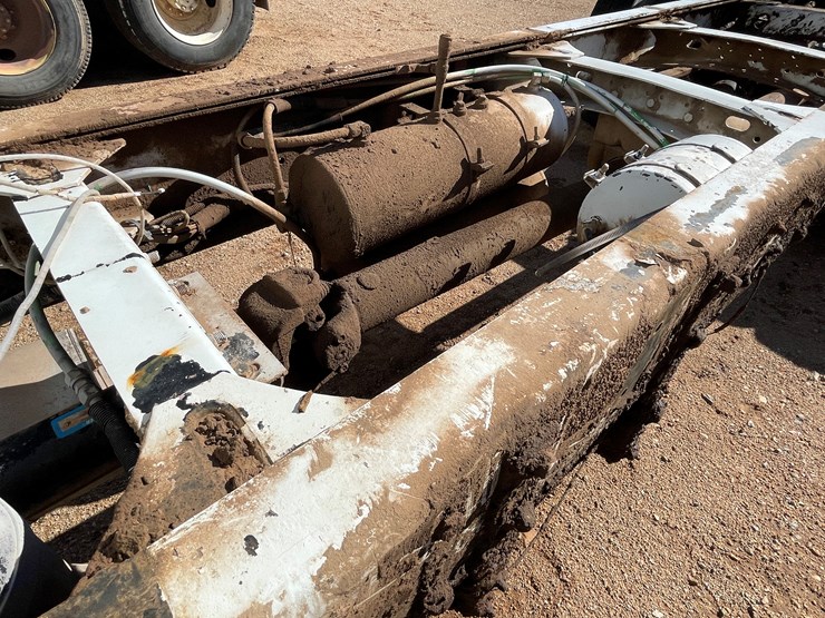 1996-freightliner-fl80-image-93