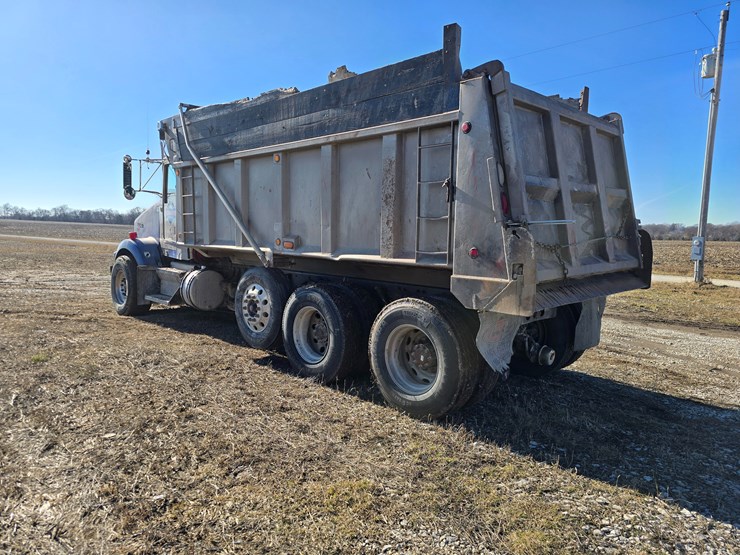 1999-kenworth-t800-image-8