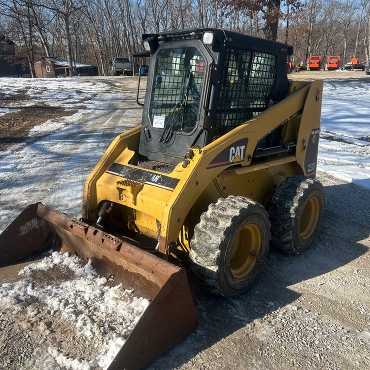 2003 CATERPILLAR 236