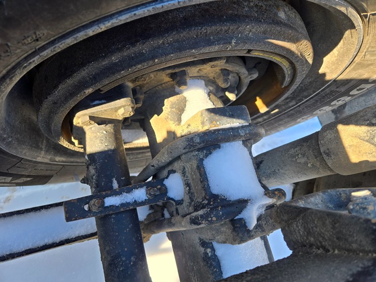 1995-freightliner-fld120-image-101