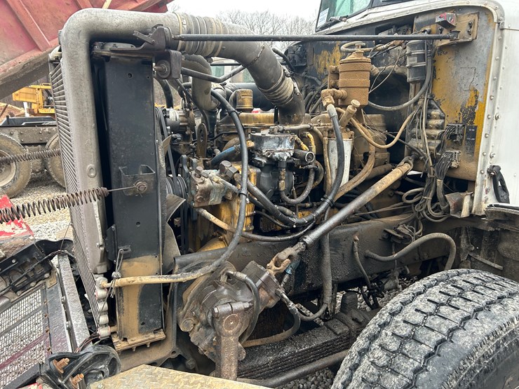 1988-peterbilt-357-image-15