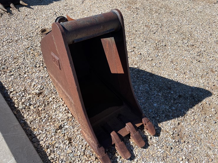 #3278-•-backhoe-buckets-image-52