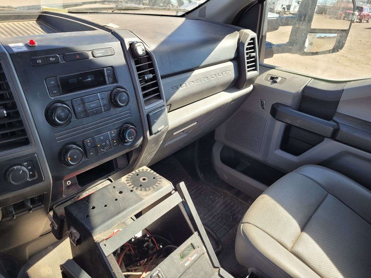 2019-ford-f550-image-22