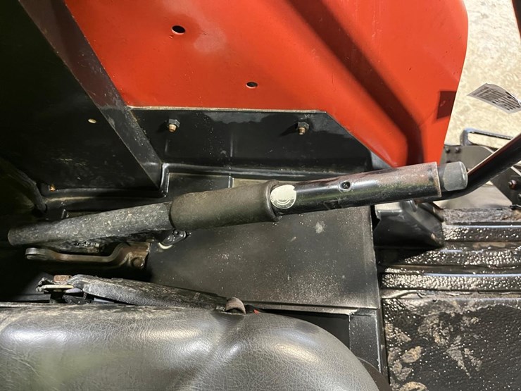 case-ih-5140-image-28