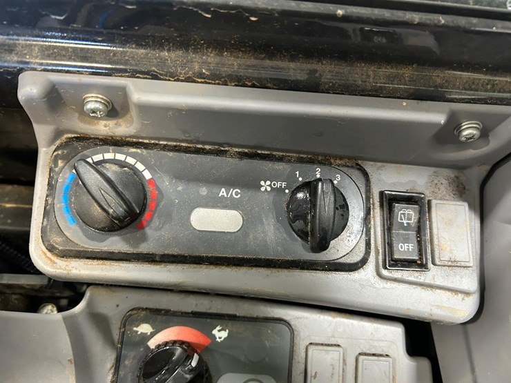 2021-kubota-u35-4-image-24