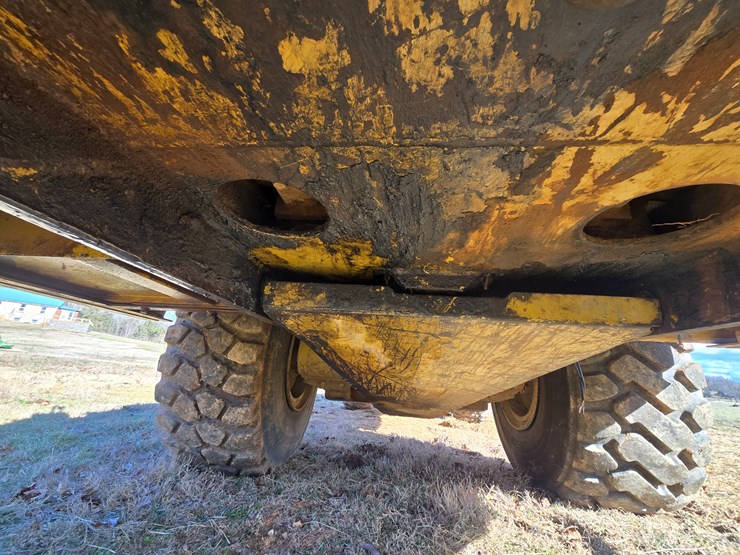 caterpillar-d25c-image-65