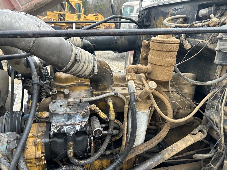 1988-peterbilt-357-image-18