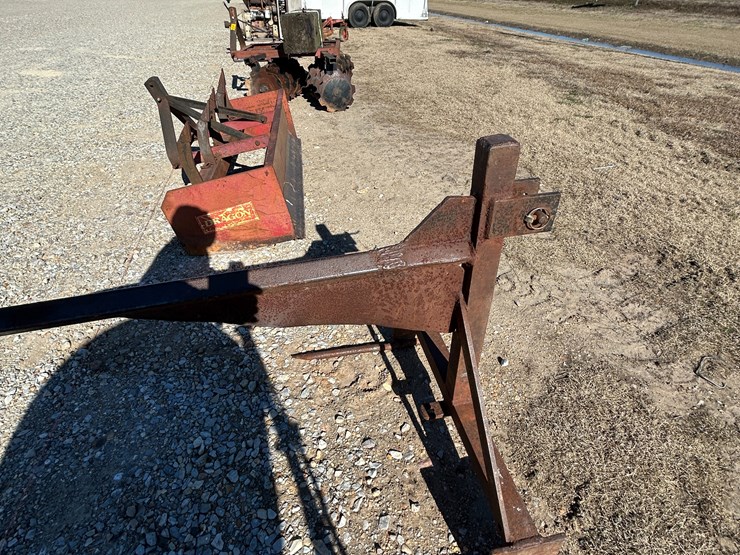 #37631-•-hay-spear-image-2