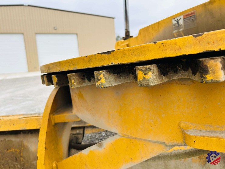 2003-volvo-g710b-image-56