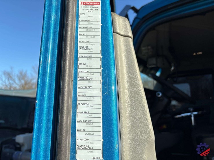 2020-kenworth-t880-image-56