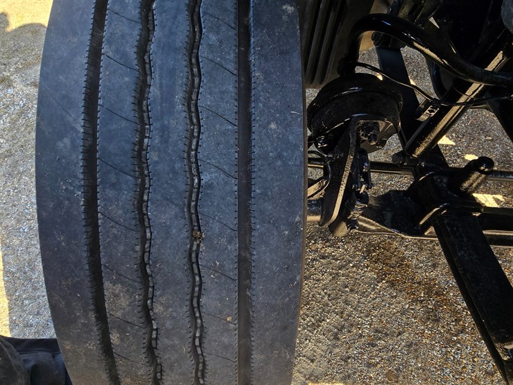 2012-freightliner-cascadia-113-image-48