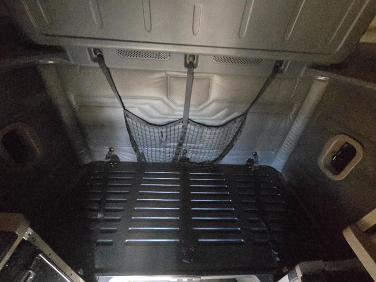 2014-freightliner-cascadia-125-image-72