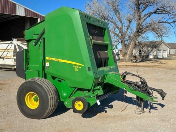 2020-john-deere-560m-image-1