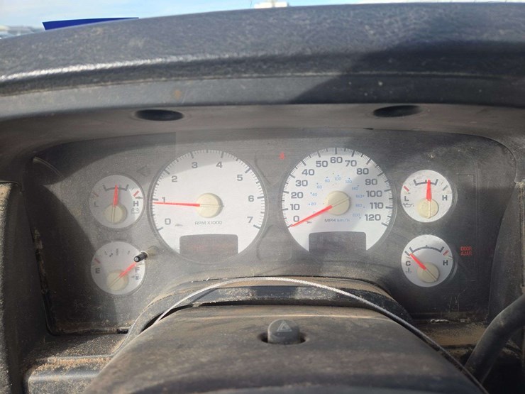 2004-dodge-ram-1500-image-23