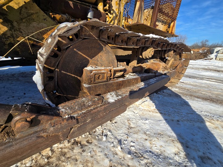 caterpillar-d6b-image-46