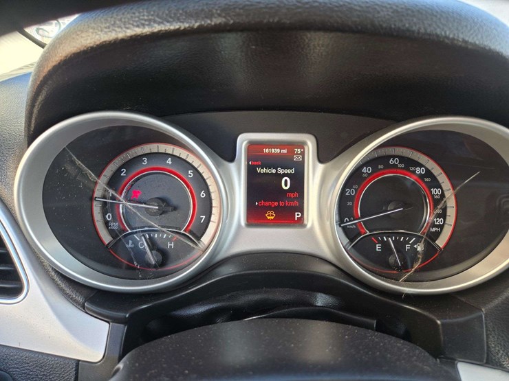 2014-dodge-journey-sxt-image-16