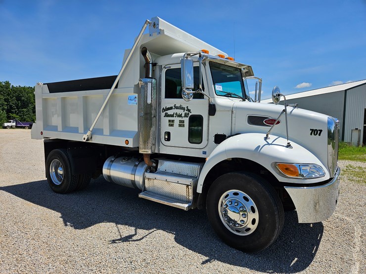 2012-peterbilt-382-image-23