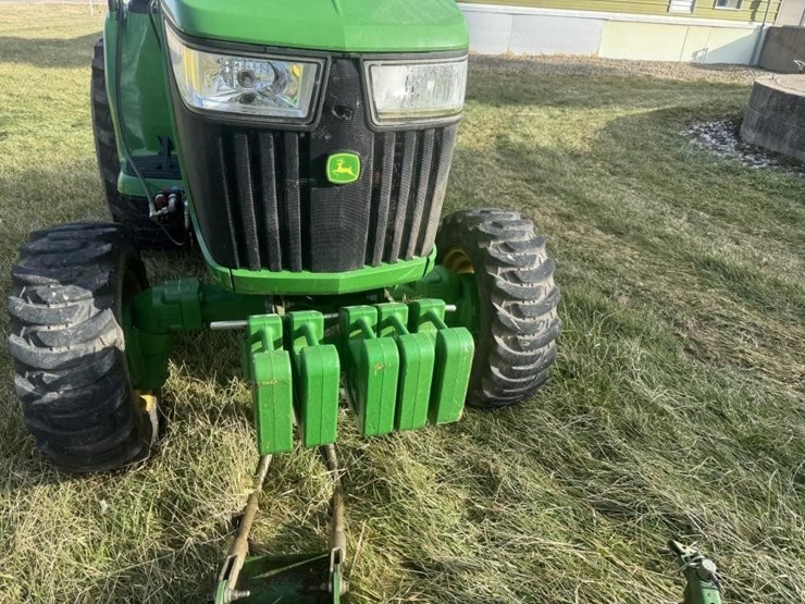 john-deere-3033r-image-19